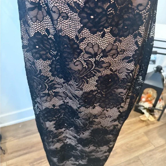 Nookie Heaven Midi Dress (S) - Picture 5 of 14